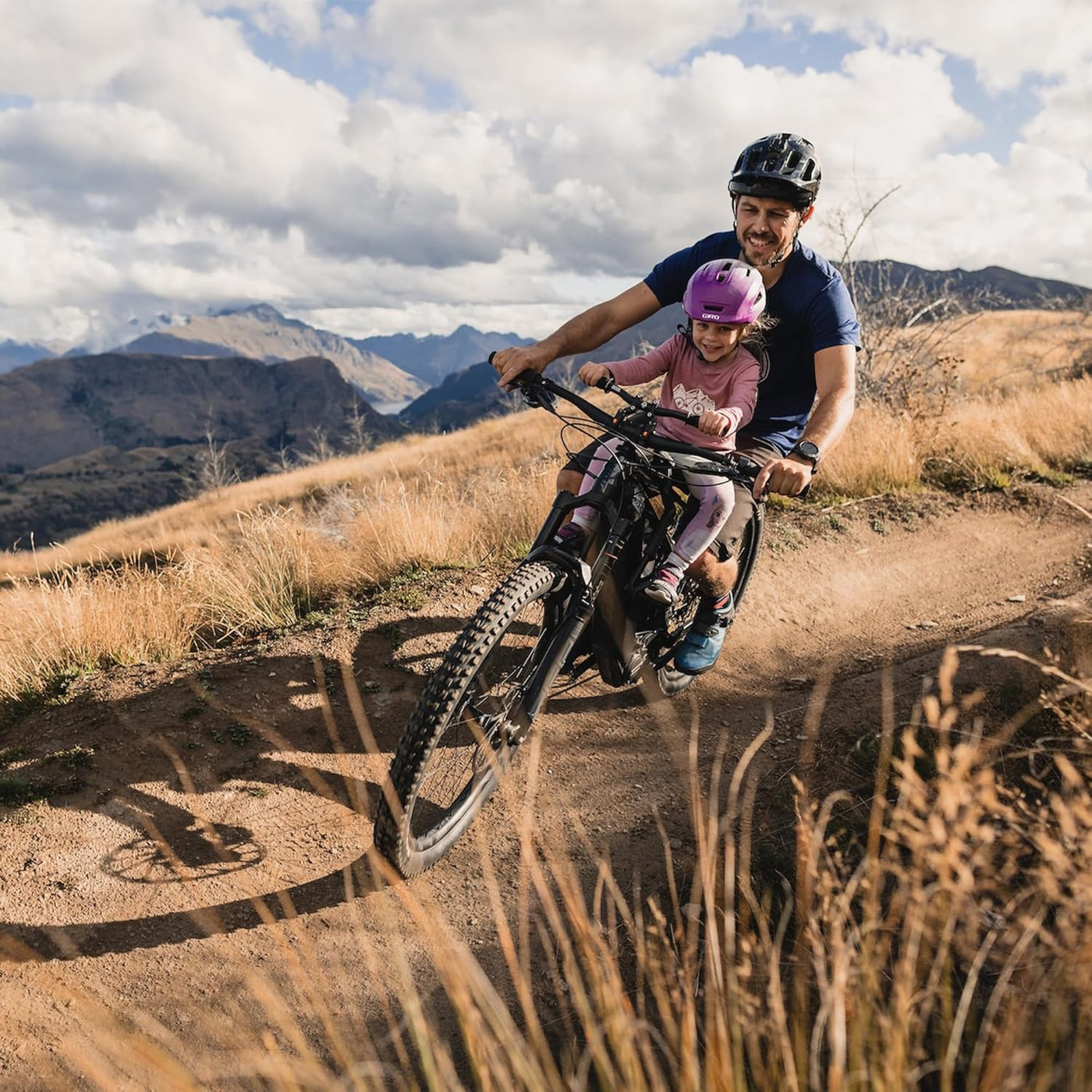 Frontmontierter Kindersitz und Lenkerkombination