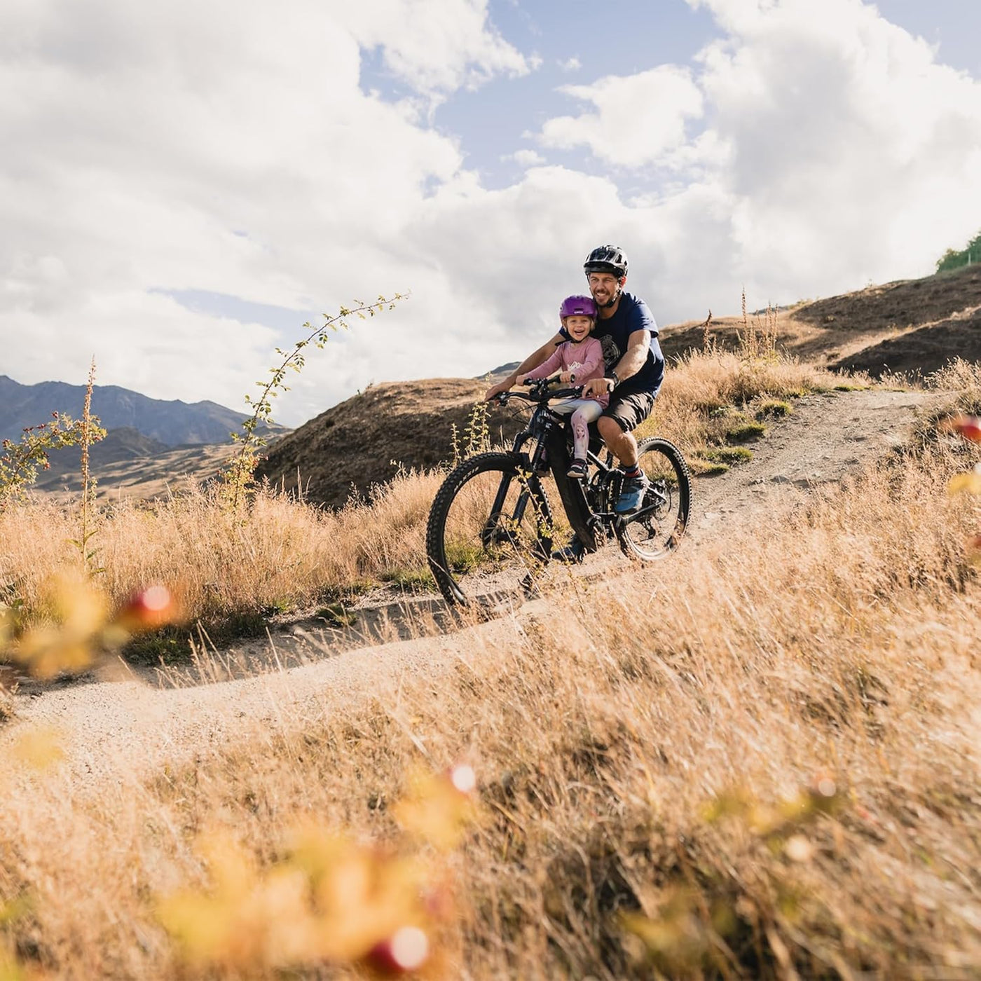 Frontmontierter Kindersitz und Lenkerkombination